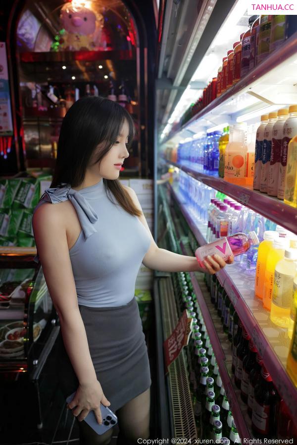 豆瓣酱  [XiuRen]高清写真图 2024.04.16 No.8402 豆瓣酱 美腿黑丝第13张图片